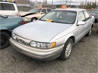 1995 Ford Taurus LX