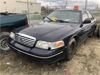 1999 Ford Crown Victoria Base