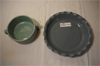 2 unmatched pieces of Pottery