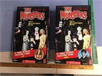 2 Figures from the Munster's 40th anniversary edit
