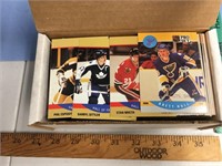 1990 Set of hockey cards        (700)