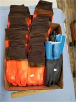 Lot with 12 bright orange work gloves and 5 pairs