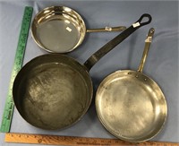 Lot of 3 cooking pots: 1 large copper pot, and 2 s