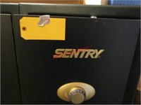 Sentry 14 Gun Safe LOCKED NO COMBINATION