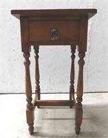 SMALL END TABLE 7C2