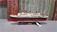 Titanic model ship, needs work