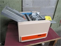 Dynafold Automatic Folding Machine Mod DE-202AF