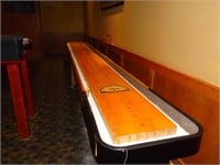 Shuffle Board Game / Table