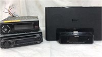 Sony Mp3 Player Speaker & 2 Car Dash Consoles Q14D
