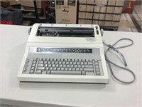 Sharp XQ-320 electronic typewriter