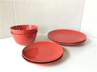 Red Plates & Bowls Set