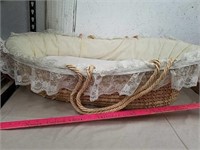 Large wicker carrying bassinet