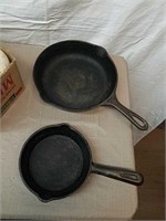 2 cast iron skillets Juan 8.5 in and one is 6 in