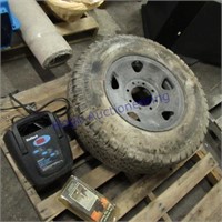 Battery charger, 1 tire & rim