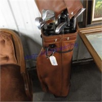 Golf clubs, golf bag & caddy