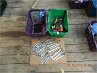 LOT ASSORTED WRENCHES / TOOLS