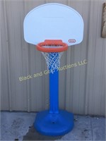Little Tikes plastic basket ball hoop