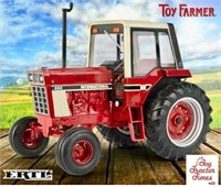 IHC 886 "Toy Farmer" Gold Edition