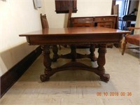 SOLID WALNUT DINING TABLE / PAWFEET / 6 LEAVES