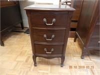 MAHOGANY 3 DRAWER CHEST 16" W X 14" D X 28" H