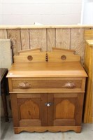 Wash stand with carved poles.  32"
