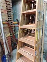 6 ft heavy duty ladder, OSHA approved, wood