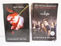 Lot of 2 Stephen Meyers Books Twilight New Moon