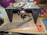 1 1/2 HP Craftsman Router with Table - Works