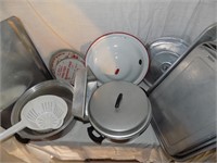 Box of Assorted Pots & Pan Covers