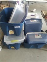 lot of tubs, some w/ lids