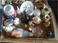 flat of collectables