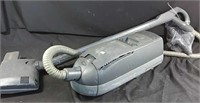 Working Electrolux canister vacuum with