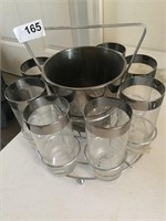 Glasses/ice bucket in holder