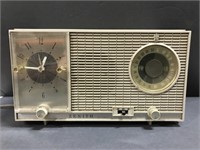 Vintage Zenith radio/alarm clock