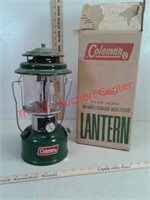 Coleman lantern model 220 J 1 - 76