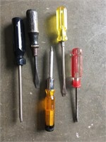 LOT of Assorted Screwdrivers