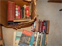 Assorted books - National zoo, dictionary, etc
