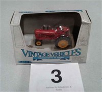 ERTL MASSEY HARRIS 44 TRACTOR