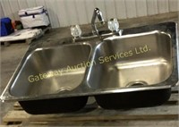 Double Sink with Taps Attached