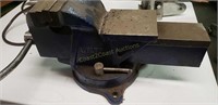 15" Wilton bench vise with bent handle