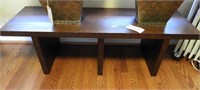 Lot # 1039 Cocktail table