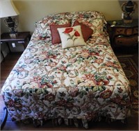 Lot # 976 Queen size bed with mattress,