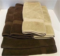 Thick, Luxurious Towels in Natural Tones