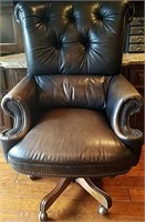 Incredible Tufted Leather Executive Chair