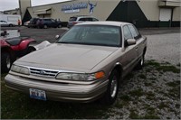 1997 Ford Crown Victoria 4 Door Sedan