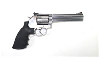 Smith & Wesson Model 686-6 Distinguished