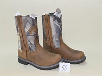 Pair of Smokey Mountain Boots - Buffalo Pattern