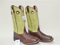 Pair of Women's Laredo Western Boots Tan w/Green