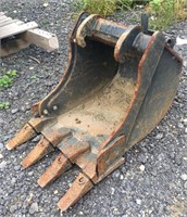 16" Backhoe Bucket