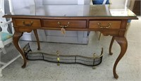 QUEEN ANNE DESK WITH 3 DRAWERS